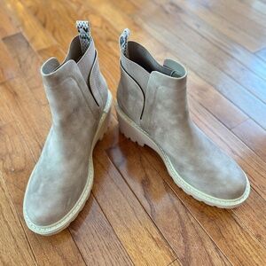 BOOTIES, SIZE 8.5 M, COLOR TAN